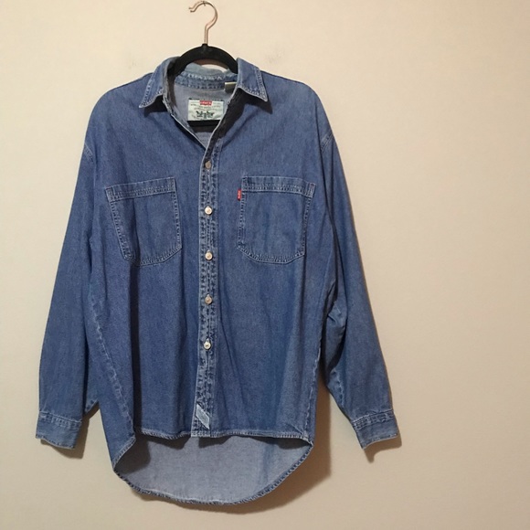 Levi's Tops - Trendy Levi’s Denim Button up